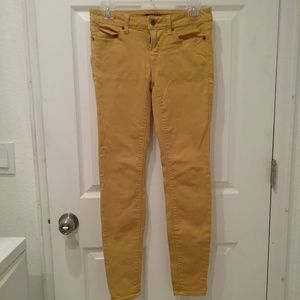 Bright Sunflower Yellow Stylus Skinny Jeans! 😍🌻